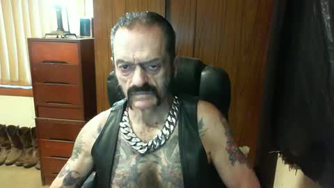 leathergreaser online show from January 19, 7:26 pm