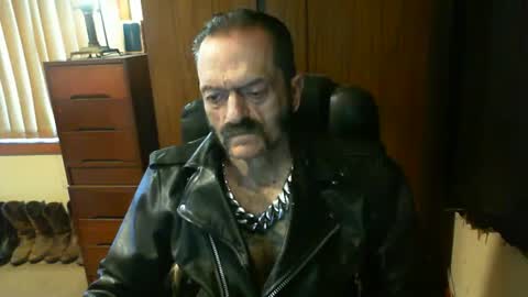 leathergreaser online show from February 3, 10:54 pm
