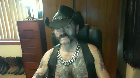 leathergreaser online show from September 15, 12:13 am