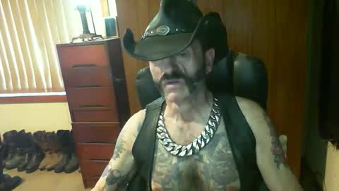 leathergreaser online show from December 4, 11:45 pm