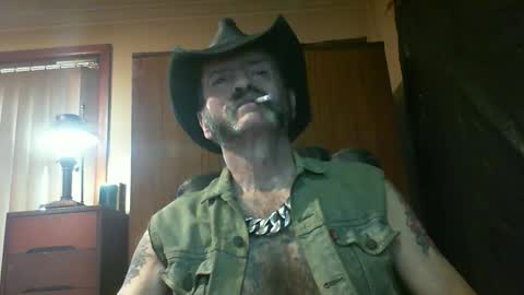 leathergreaser online show from March 25, 9:19 pm