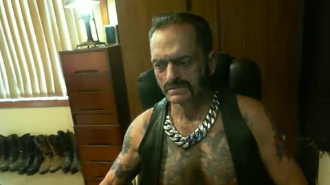 leathergreaser online show from December 13, 6:31 am