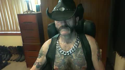 leathergreaser online show from October 21, 8:23 pm