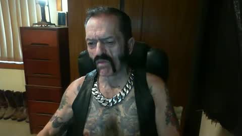 leathergreaser online show from January 14, 8:26 pm