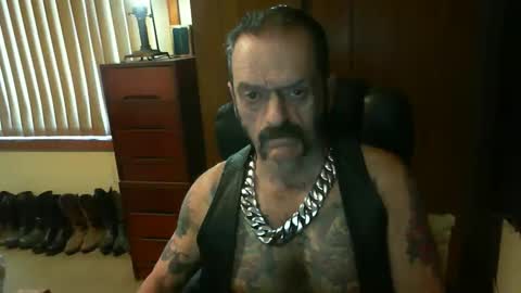 leathergreaser online show from December 29, 2:06 am