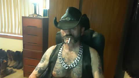 leathergreaser online show from March 30, 11:50 pm