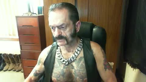 leathergreaser online show from January 10, 5:58 am