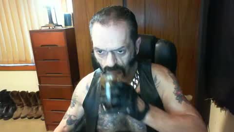 leathergreaser online show from January 7, 7:17 pm