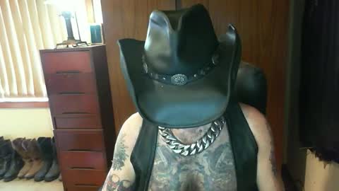 leathergreaser online show from October 6, 12:04 am