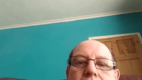 leatherpants68 online show from April 6, 2:51 pm