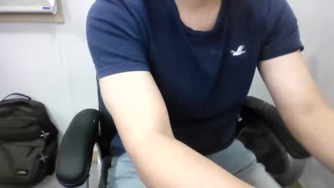 leesu5212 online show from April 22, 12:32 pm