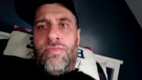 leightimmins001 online show from April 19, 6:21 pm