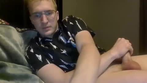 lenewton2004 online show from October 24, 10:44 pm