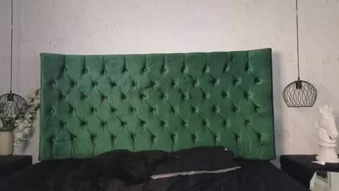 leo online show from September 18, 8:05 am