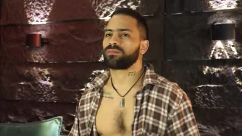 Leo  Diaz online show from November 6, 2:03 am