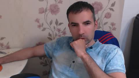 Leo Gianni online show from June 1, 8:31 pm