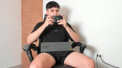 Leo Jones online show from February 17, 6:51 pm