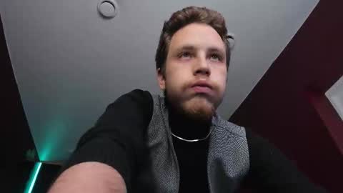 Leo online show from November 21, 10:31 pm