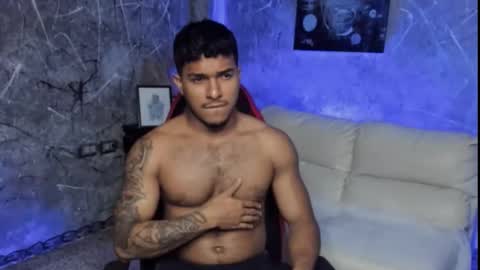 Leo independent model online show from February 6, 2:52 am