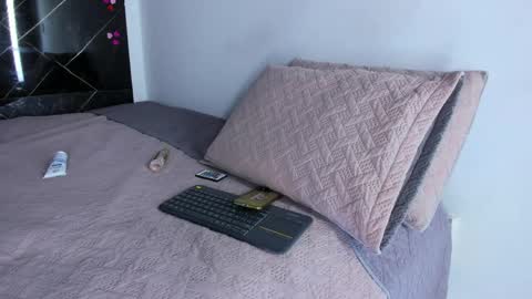 leo vesper online show from April 15, 12:05 pm