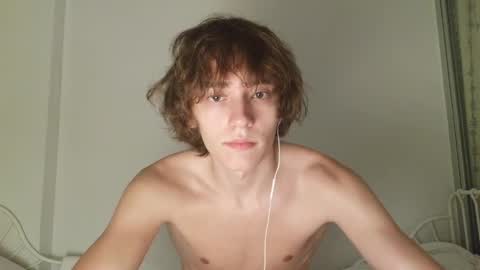 Leon online show from April 7, 9:37 pm