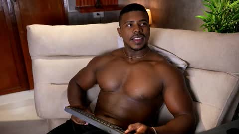 Snapshot of leonardo_jones1 chatting on October 10, 11:04 am Leandro jones online show from October 10, 11:04 am