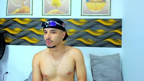 Leon online show from April 9, 7:20 pm