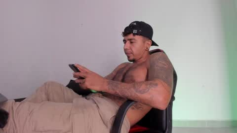 leonidas1.1 online show from April 8, 4:57 am