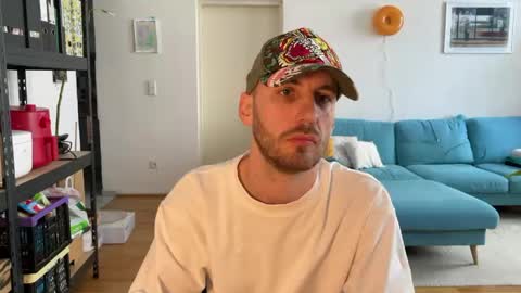 Leon online show from April 26, 12:46 pm