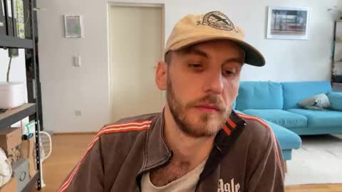 Leon online show from March 17, 2:30 pm