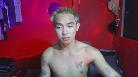 lesteryooo online show from April 1, 1:41 pm