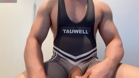 AsianKing online show from April 8, 2:45 am