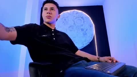 Liam Smith online show from October 27, 1:13 pm