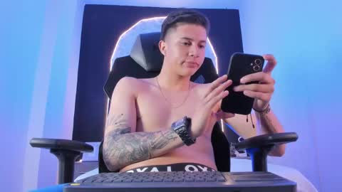 Liam Smith online show from November 4, 2:29 pm