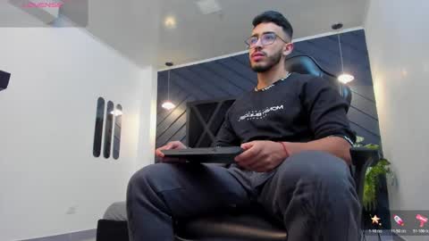 LIAM KLEIN online show from October 23, 11:35 am