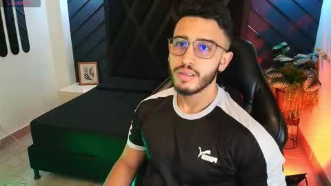 LIAM KLEIN online show from February 24, 11:22 am