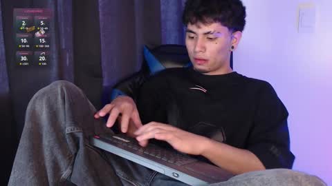 Liam online show from November 16, 6:10 pm