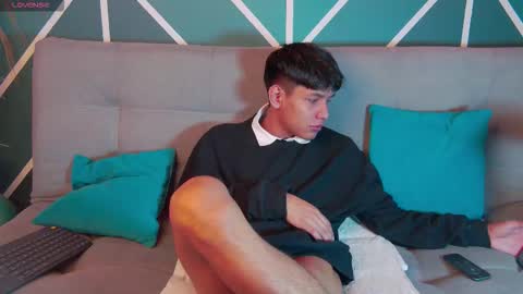 Liam online show from December 16, 12:45 pm