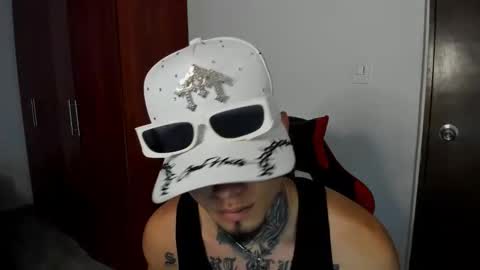 liamhornysex online show from April 19, 10:56 pm