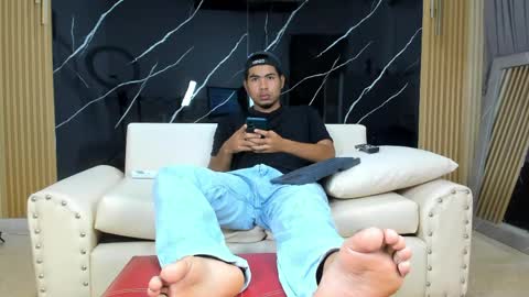 Liang online show from April 16, 1:16 am