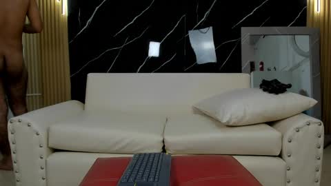 Liang online show from April 11, 1:46 am