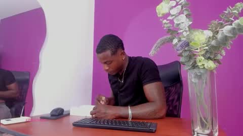 lievelinng online show from September 19, 12:16 pm