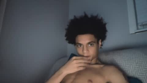 lightskinwithgirth online show from April 10, 6:53 am