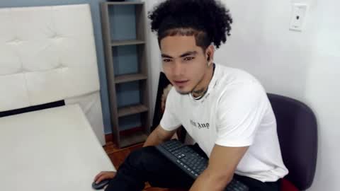 Lihan online show from February 22, 4:18 am