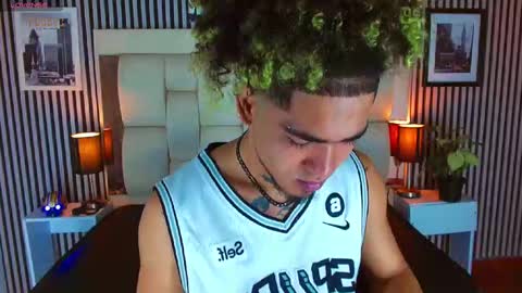 Lihan online show from November 17, 1:14 pm