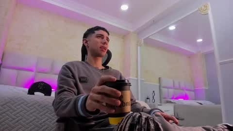 L I I A M online show from February 12, 4:23 am