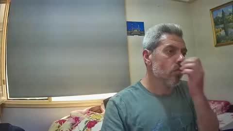 lilylovelyman50 online show from May 28, 1:42 pm