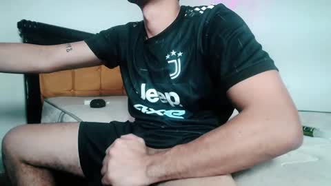 Snapshot of lion_20cm chatting on October 1, 11:52 pm lion_20cm online show from October 1, 11:52 pm