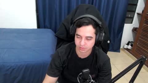 lionblake online show from April 13, 7:20 am