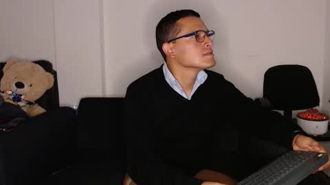 Manu online show from November 8, 5:21 am